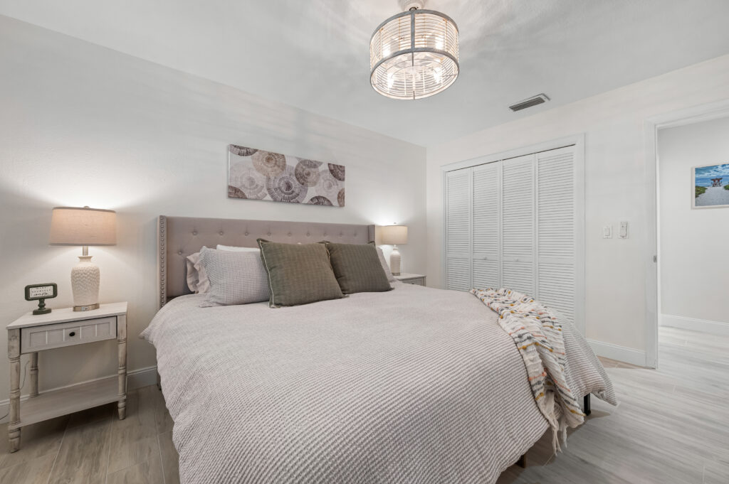 Second bedroom king bed